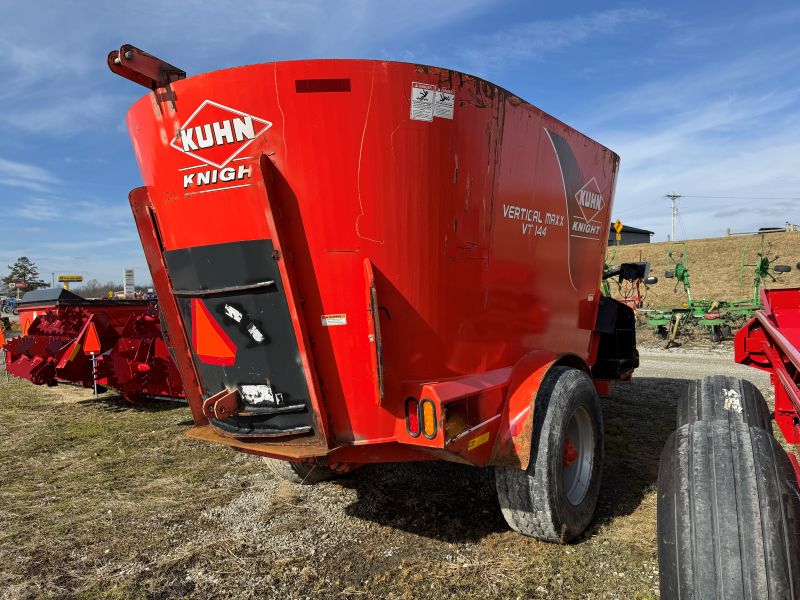 Used Kuhn Knight VT144 TMR mixer at Baker and Sons in Ohio